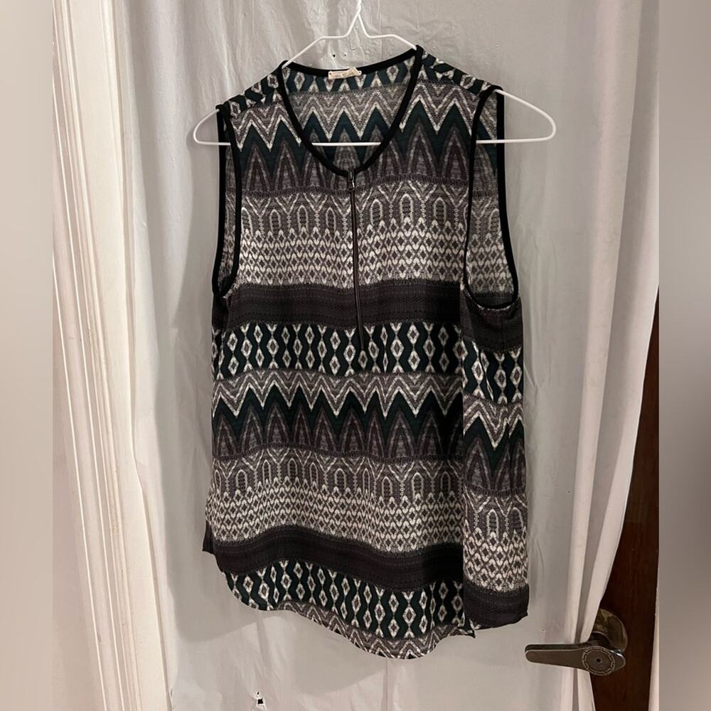 L’agence green black geo print 1/2 zip tank top size 2